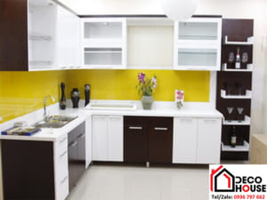 Thi công các mẫu Kính ốp bếp màu vàng đẹp