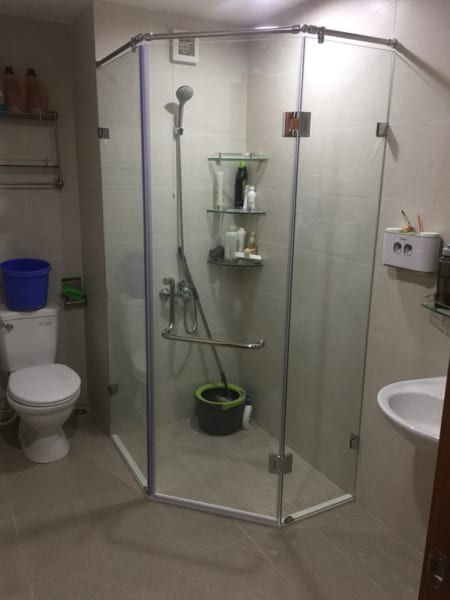 Đơn vị chuyên phòng tắm kính tại Hai Bà Trưng giá rẻ, uy tín