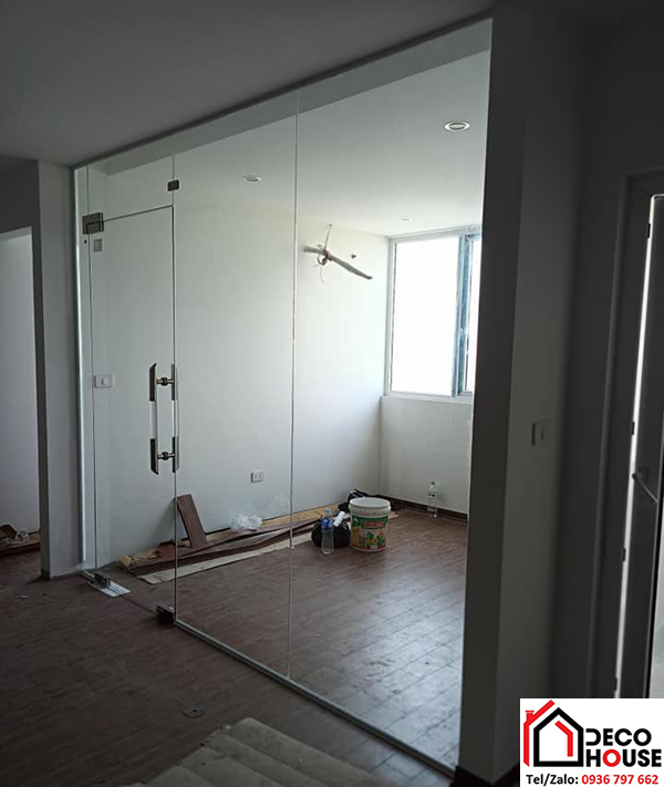 Cửa kính bản lề sàn vách kính cường lực