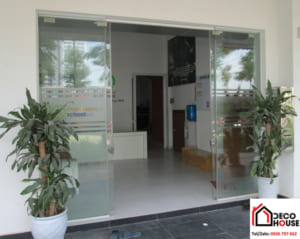 Cung cấp cửa kính cường lực tại Long Biên giá rẻ