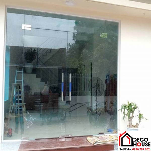 Làm cửa kính cường lực bản lề sàn 2 cánh hiện đại Tây Hồ