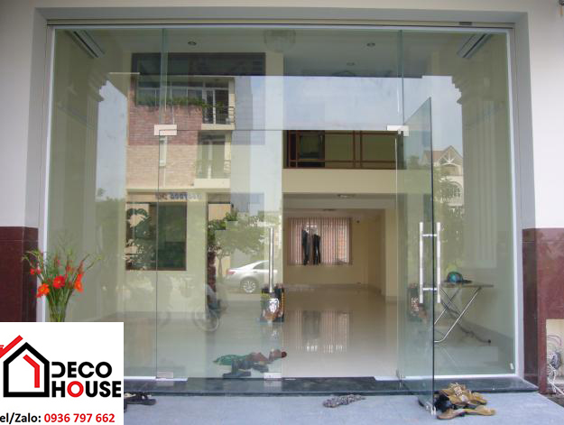 Lắp đặt cửa kính thủy lực 2 cánh