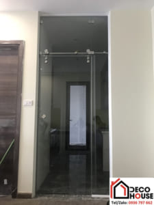 Cửa kính cường lực ngăn phòng bếp