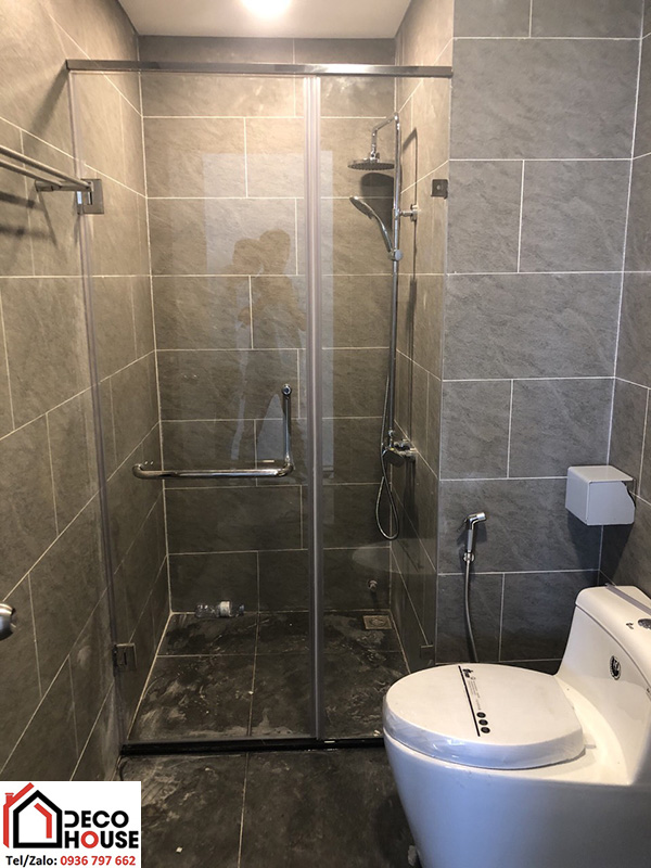 Vách kính nhà tắm giằng vuông