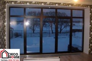 cửa nhôm xingfa kính màu xanh dương