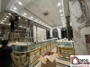 Thi công gương trang trí cửa hàng trang sức tại Hà Nội