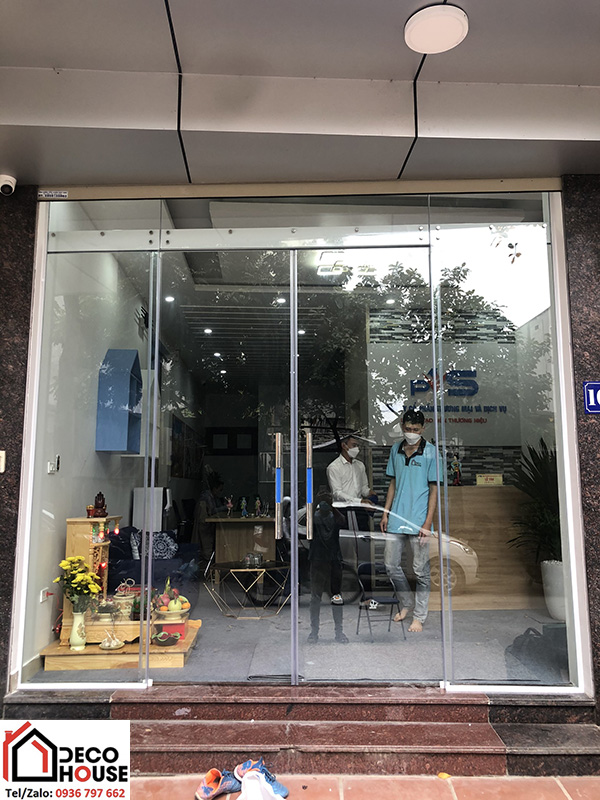 Cửa kính cường lực có an toàn không?