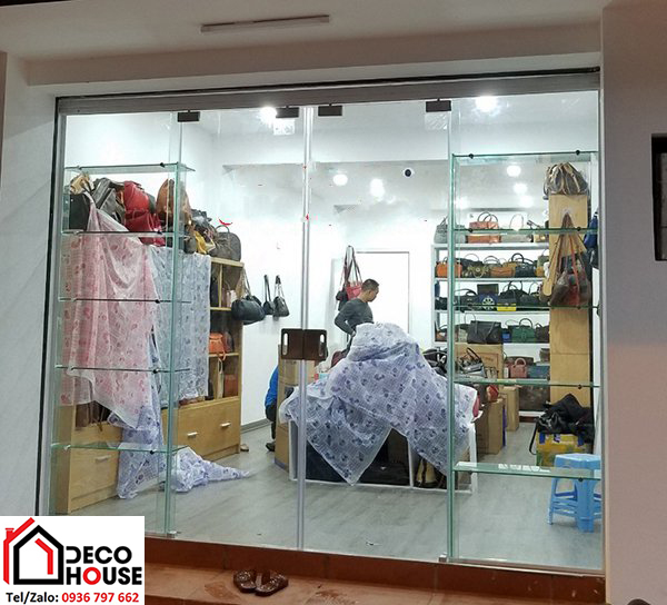 Cửa kính trượt lùa ray u nhôm cho cửa hàng