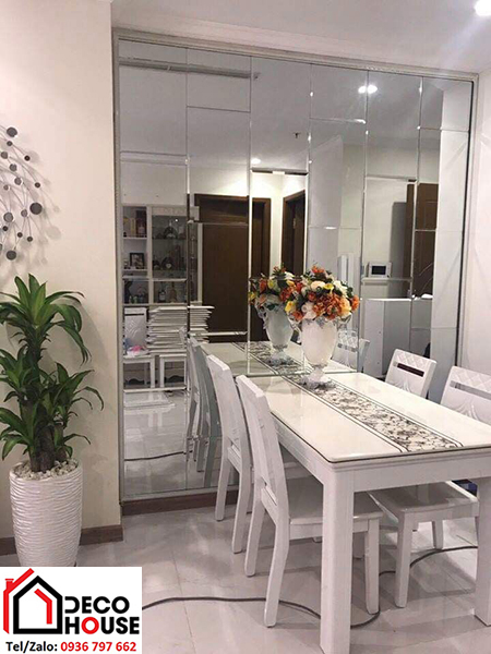 Gương ốp tường trang trí phòng ăn