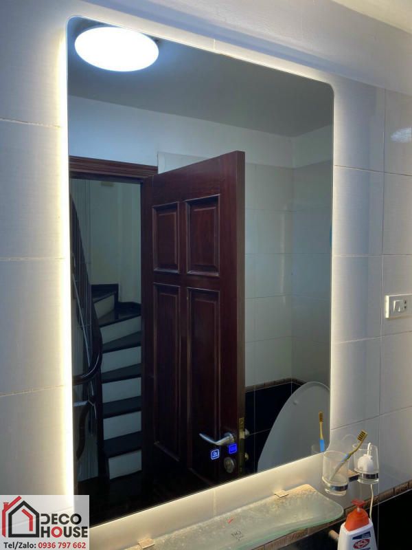 Gương soi nhà vệ sinh có đèn LED