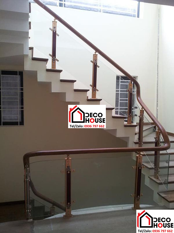 Vách ngăn cầu thang kính giá rẻ