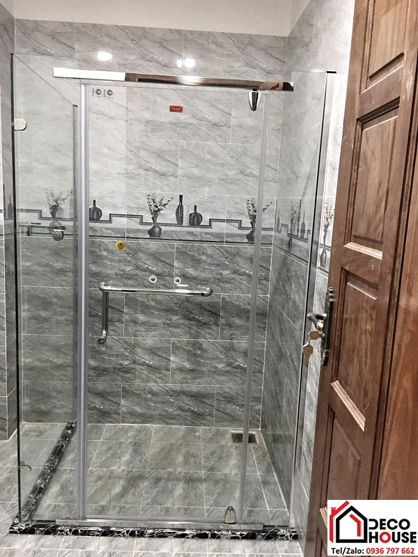 Vách kính cường lực phòng tắm cửa lùa