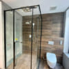 Vách kính nhà tắm Fendi