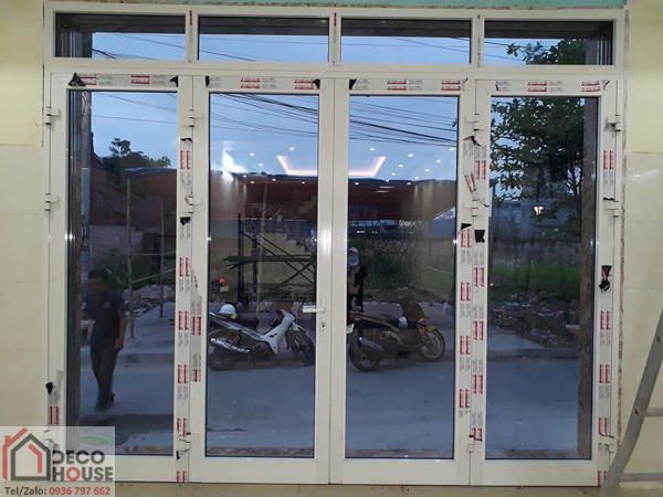 Cửa nhôm Xingfa 4 cánh màu trắng sứ đẹp